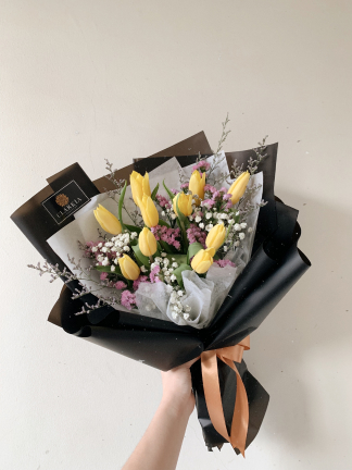 10 Tulip Kuning