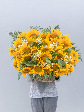 30 Sunflowers Basket