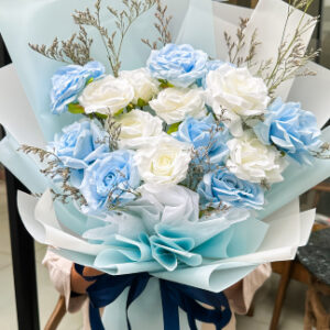 15 Rose Soft Blue White