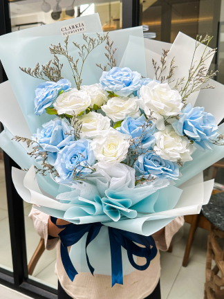 15 Rose Soft Blue White