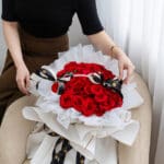 Rouge Romance Rose (30 Red Rose Special Edition)